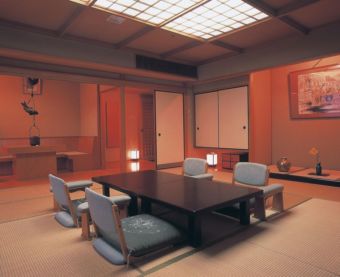 Hotel Yamashiro Onsen Yuzankaku Extérieur photo