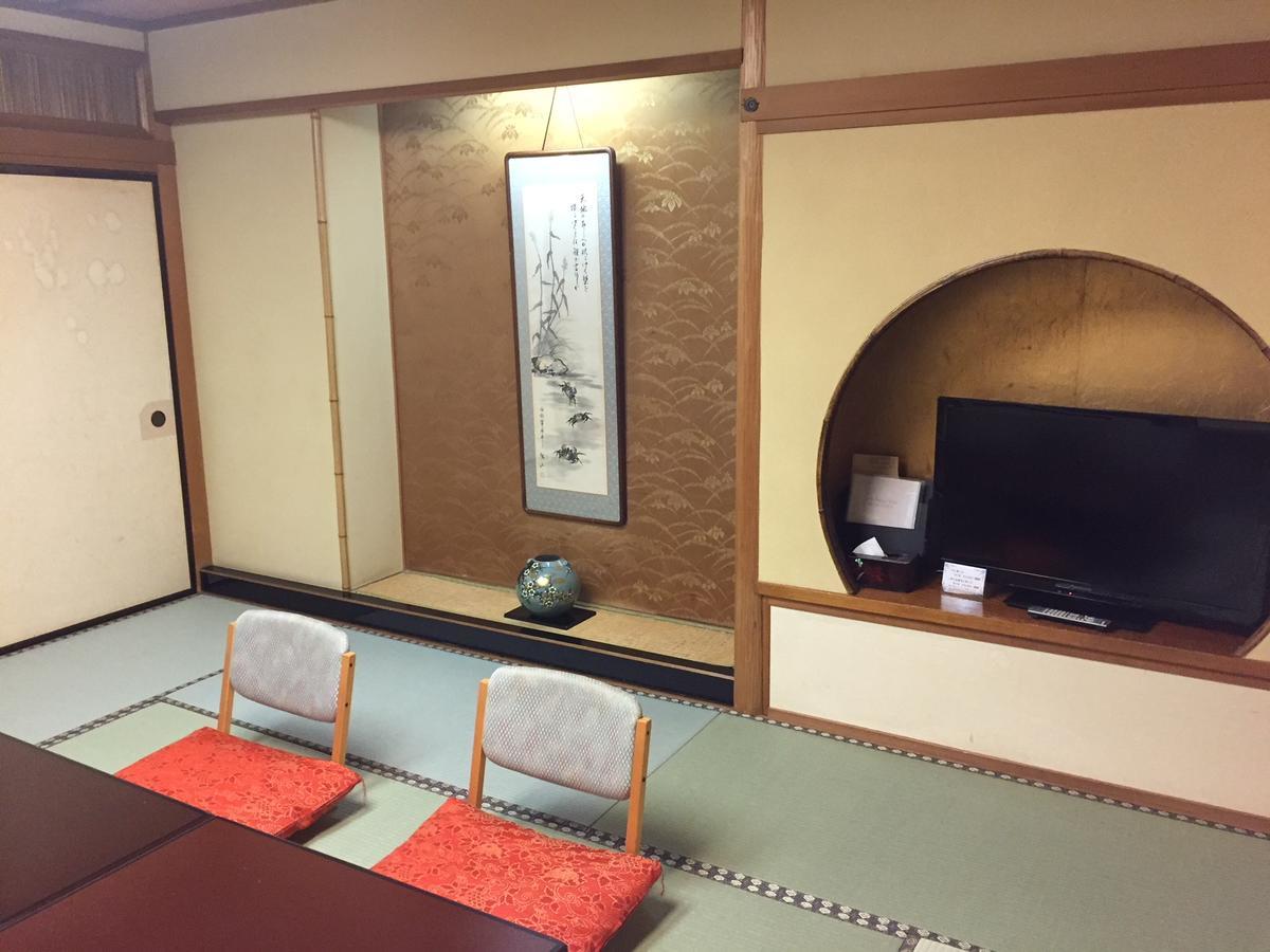 Hotel Yamashiro Onsen Yuzankaku Extérieur photo
